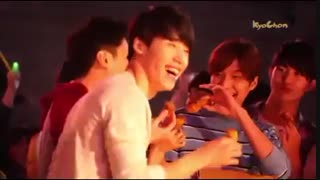 لی مین هو-Kyochon 2015 CF Making(فیلمبرداری و پشت صحنه)محشره خنده هاش نبینی ضرر کردی