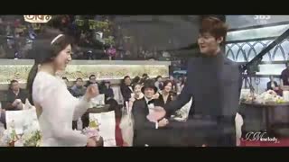 لی مین هو با پارک شین هه-There is love از جشنواره 2011تا 2013محشر وقتی مین هو میره استیج پارک شین هه چه جوری با احساس نگاه میکنه