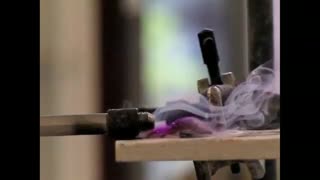 032- واکنش گاز فلوئور با سیم ظرفشویی - زغال چوب - پنبه - یُد و  گوگرد