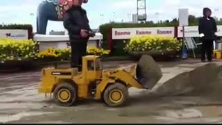 مینی لودر - ربات لودر حرفه ای و  قدرتمند