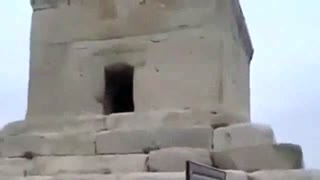 گونه ای جدید از شرک" کوروش پرستی"