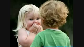 به نظرتون به دختره چی گفته؟