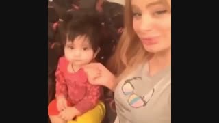 خیلی باحال اداشو در میاره