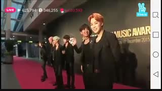 run bts فرش قرمز mama