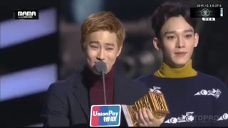 اهدای جایزه به exo در جشنواره MAMA