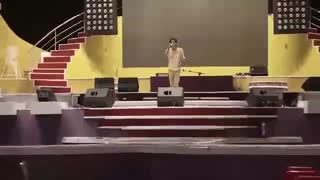 اجرای آهنگ نگران منی یوسف زمانی در جشنواره کیش