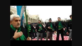 فیلم مراسم عزاداری هیئت رهروان شهدای نیاک دریکی از صحن های حرم امام رضا (ع) 1393