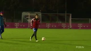 حرکات نمایشی و گل های ماریو گوتزه در تمرینات