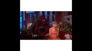 ترسوندن سلنا و مایلی و تیلور