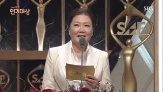 جشنواره SBS Drama Award  2016 باحضور بازیگران سریال افسانه دریای آبی + عاشقان ماه پارت1 با زیرنویس فارسی(نماشا کاورش عوض کرد)