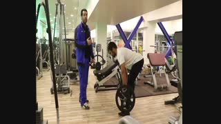 تفاوت ددلیفت رومانیایی با لیفت پشت پا(ددلیفت زانو صاف)