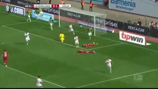 خلاصه بازی :  بایرلورکوزن   2  -  2   کلن