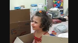 کلیپ هنرپیشگی یه دختر سه ساله شیرین زبون شیطون بلا