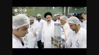 ترانه ی «رئیس دولت کار و کرامت / بود آیینه ی فضل و صداقت»