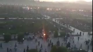 طرفدارن روحانی صدای آقای رئیسی رو روی این فیلم از سفر روحانی به اصفهان گذاشتن و میگن بی شرمها !!!!!