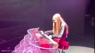 پیانو زدن رزی BLACKPINK